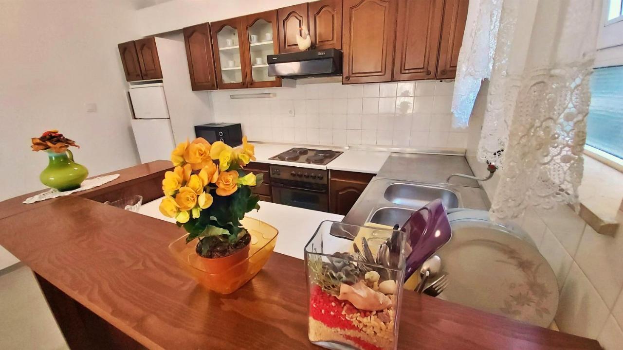 Apartment Cedo Omiš Eksteriør billede