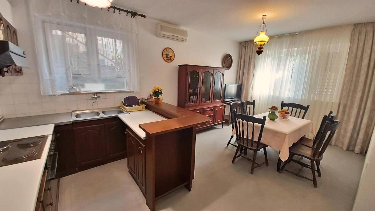Apartment Cedo Omiš Eksteriør billede