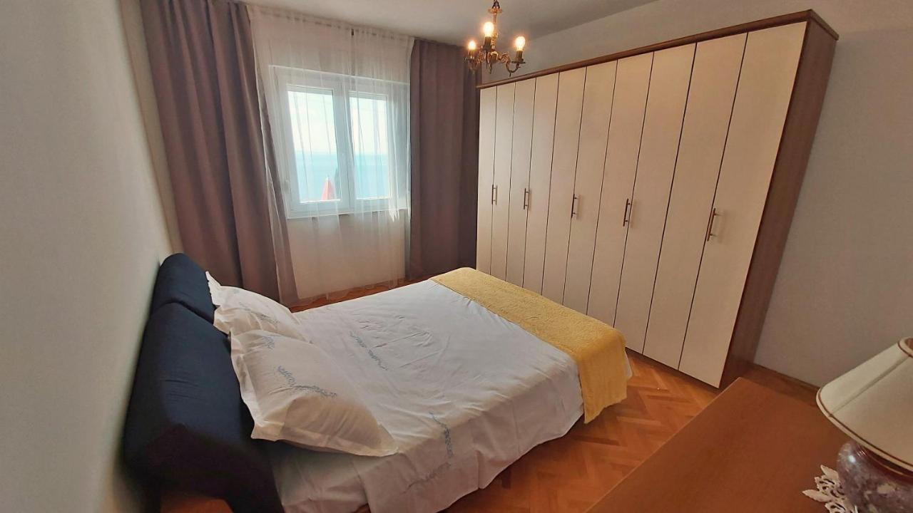 Apartment Cedo Omiš Eksteriør billede